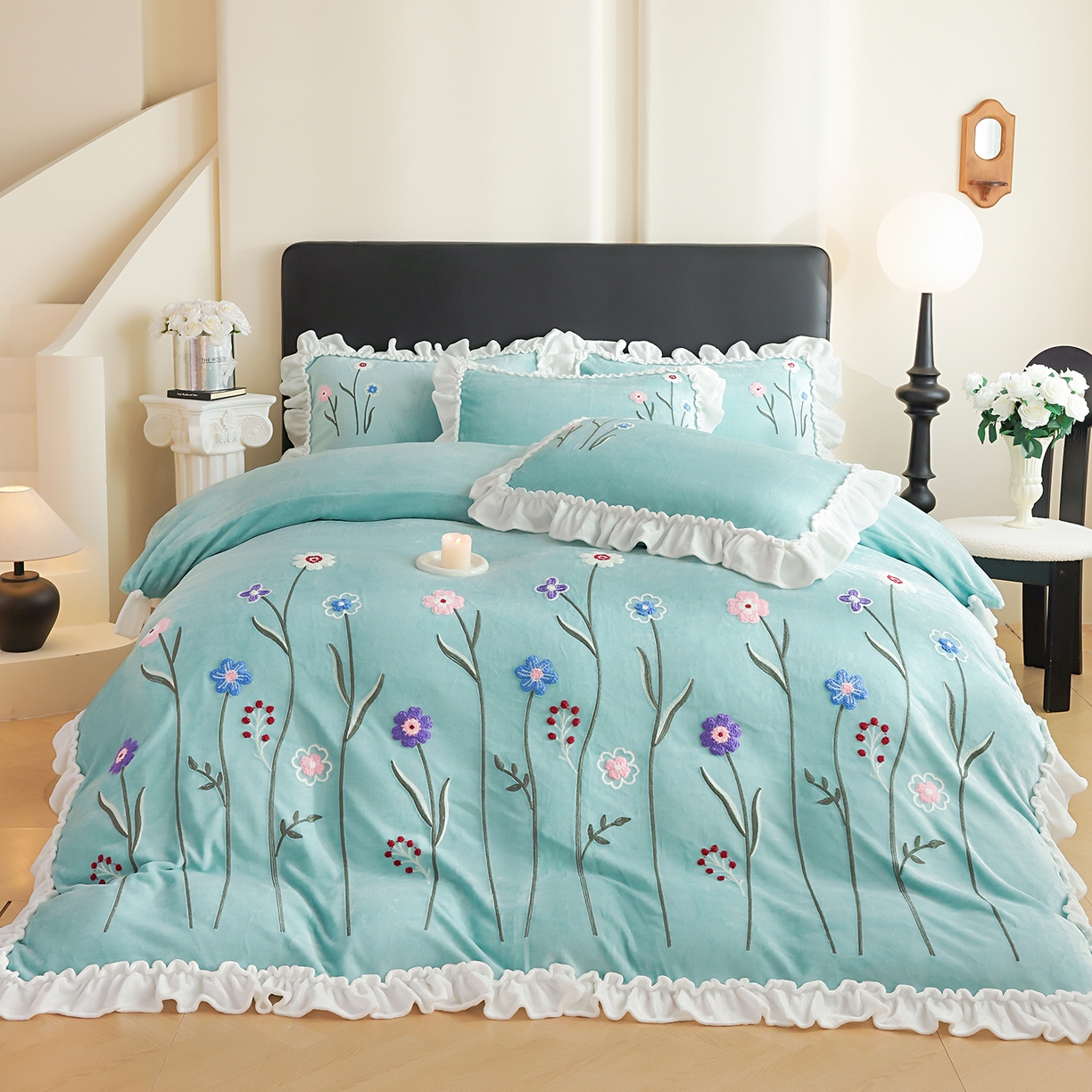 91家纺网 家纺一手货源 找家纺 孟鑫家纺 2025新款230克高克重韩版毛巾绣牛奶绣花四件套床单床盖款被套-花香四溢 花香四溢-湖兰