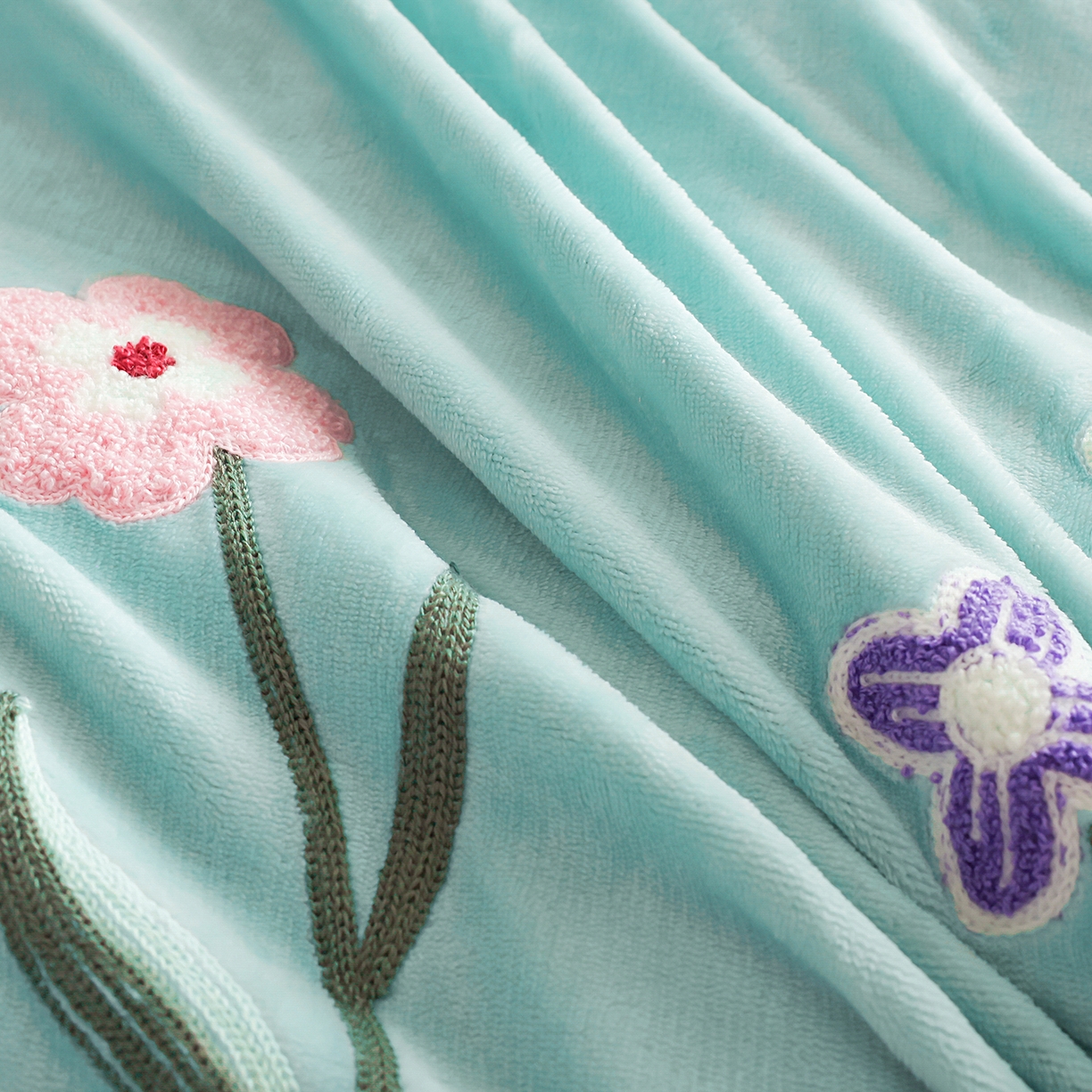 91家纺网 家纺一手货源 找家纺 孟鑫家纺 2025新款230克高克重韩版毛巾绣牛奶绣花四件套床单床盖款被套-花香四溢 花香四溢-湖兰