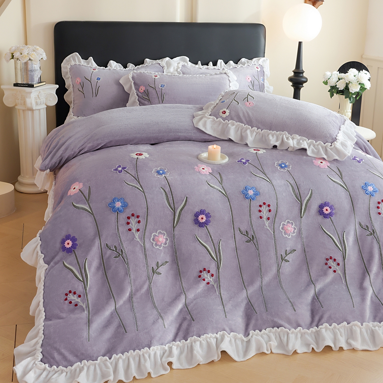 91家纺网 家纺一手货源 找家纺 孟鑫家纺 2025新款230克高克重韩版毛巾绣牛奶绣花四件套床单床盖款被套-花香四溢 花香四溢-灰紫