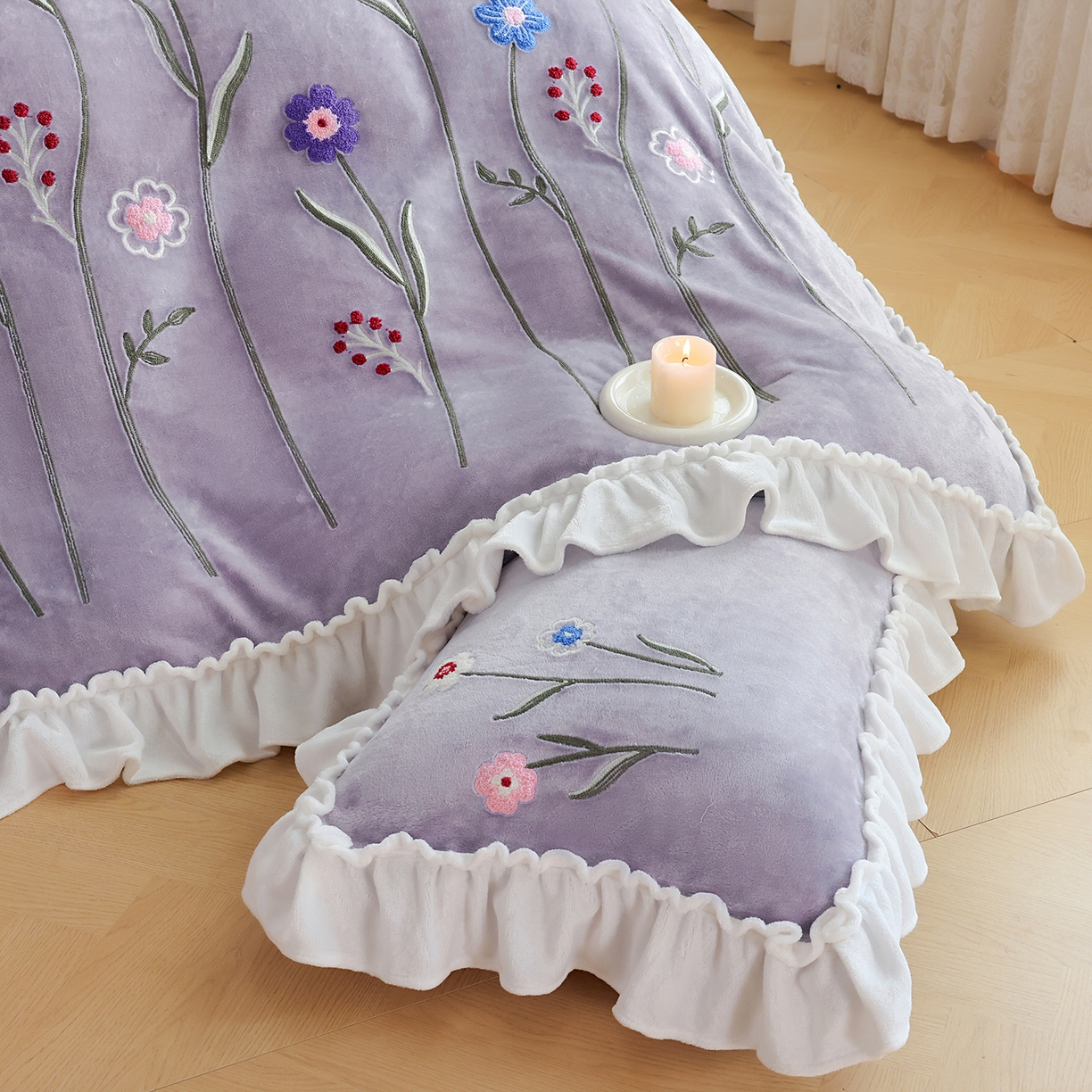 91家纺网 家纺一手货源 找家纺 孟鑫家纺 2025新款230克高克重韩版毛巾绣牛奶绣花四件套床单床盖款被套-花香四溢 花香四溢-灰紫