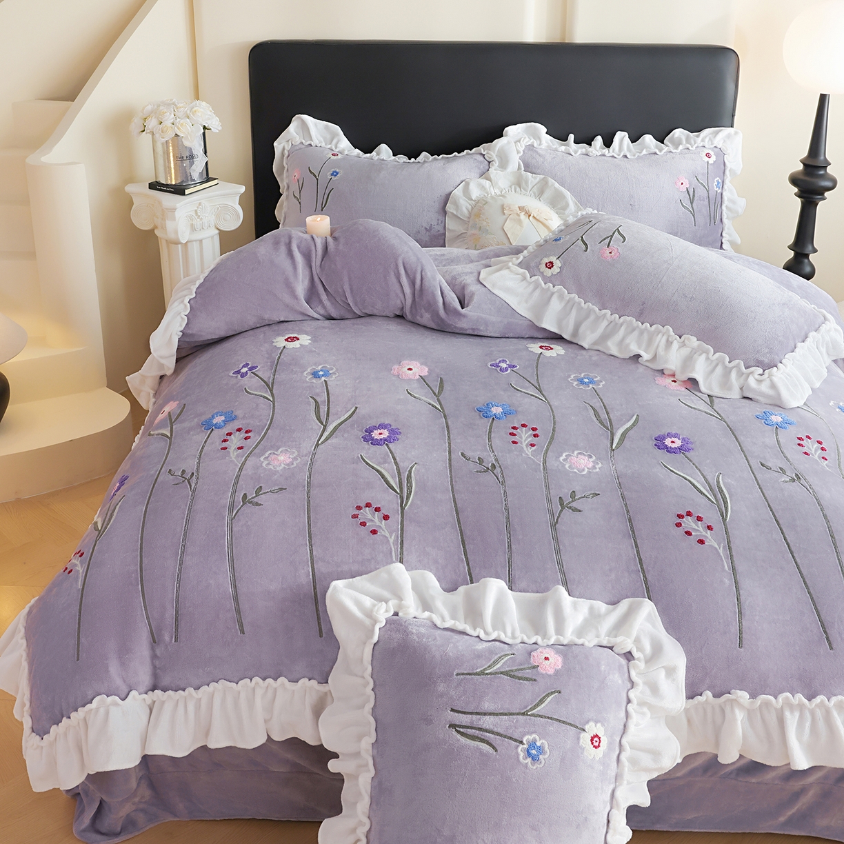 91家纺网 家纺一手货源 找家纺 孟鑫家纺 2025新款230克高克重韩版毛巾绣牛奶绣花四件套床单床盖款被套-花香四溢 花香四溢-灰紫