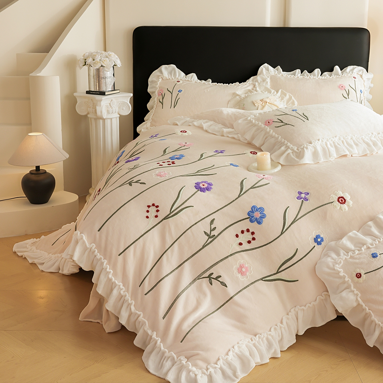 91家纺网 家纺一手货源 找家纺 孟鑫家纺 2025新款230克高克重韩版毛巾绣牛奶绣花四件套床单床盖款被套-花香四溢 花香四溢-奶昔白