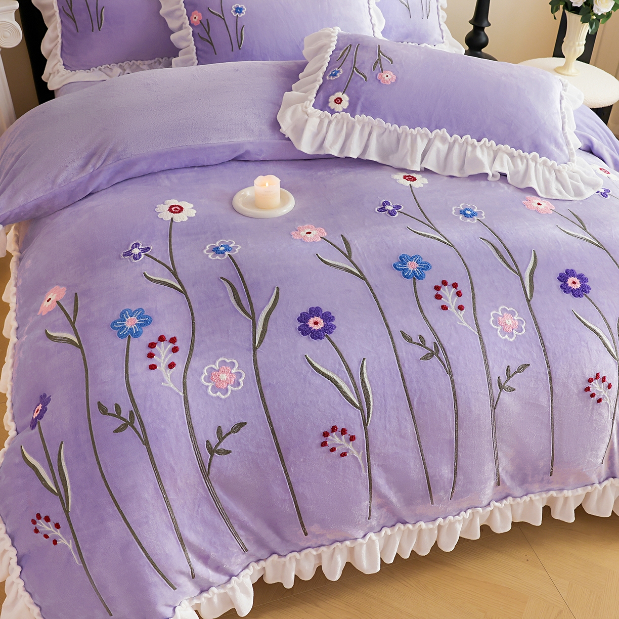 91家纺网 家纺一手货源 找家纺 孟鑫家纺 2025新款230克高克重韩版毛巾绣牛奶绣花四件套床单床盖款被套-花香四溢 花香四溢-千夏紫