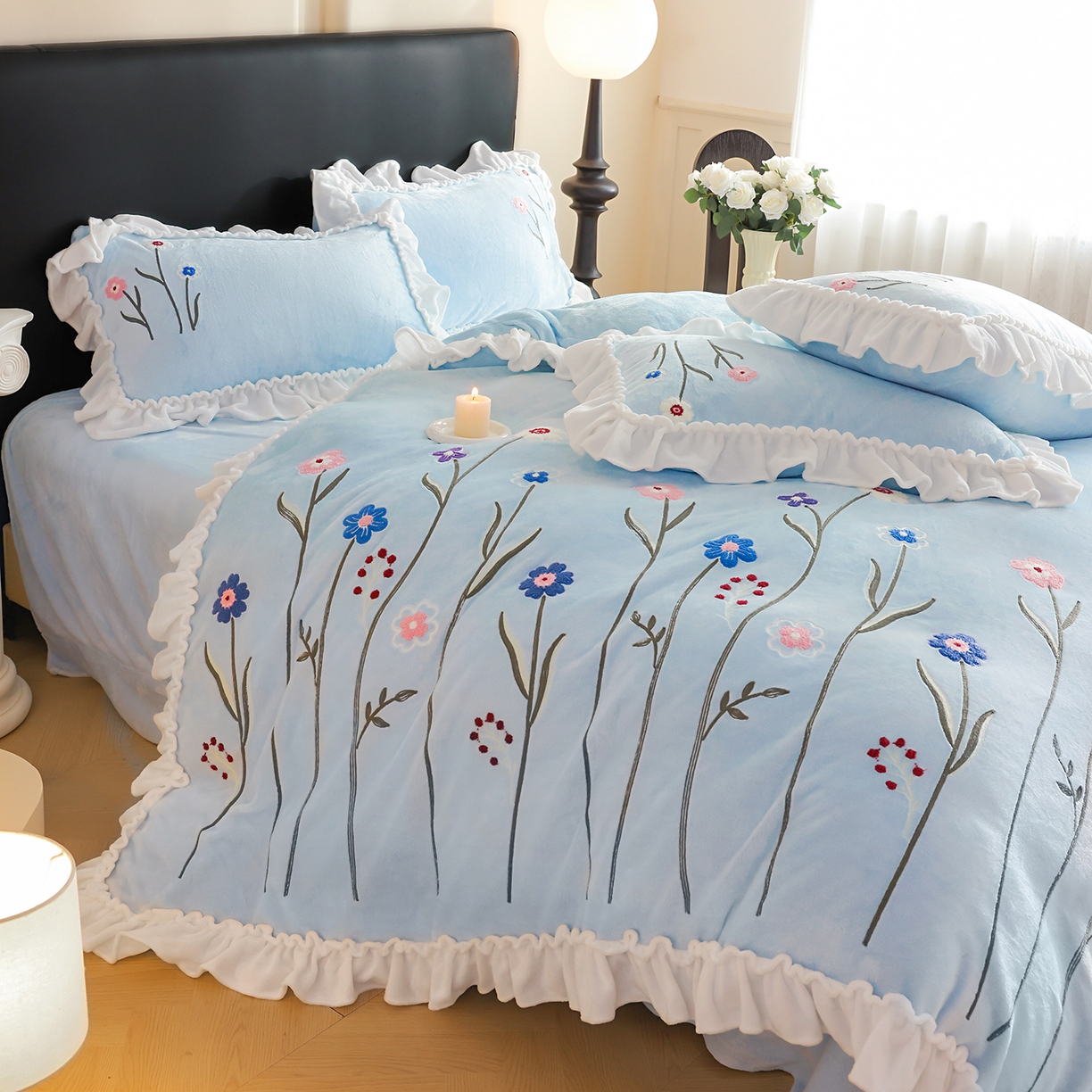 91家纺网 家纺一手货源 找家纺 孟鑫家纺 2025新款230克高克重韩版毛巾绣牛奶绣花四件套床单床盖款被套-花香四溢 花香四溢-天兰