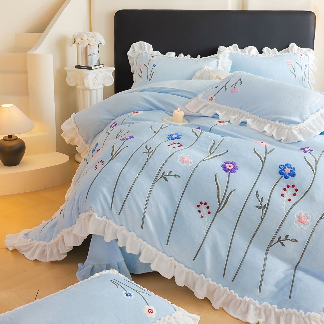 91家纺网 家纺一手货源 找家纺 孟鑫家纺 2025新款230克高克重韩版毛巾绣牛奶绣花四件套床单床盖款被套-花香四溢 花香四溢-天兰