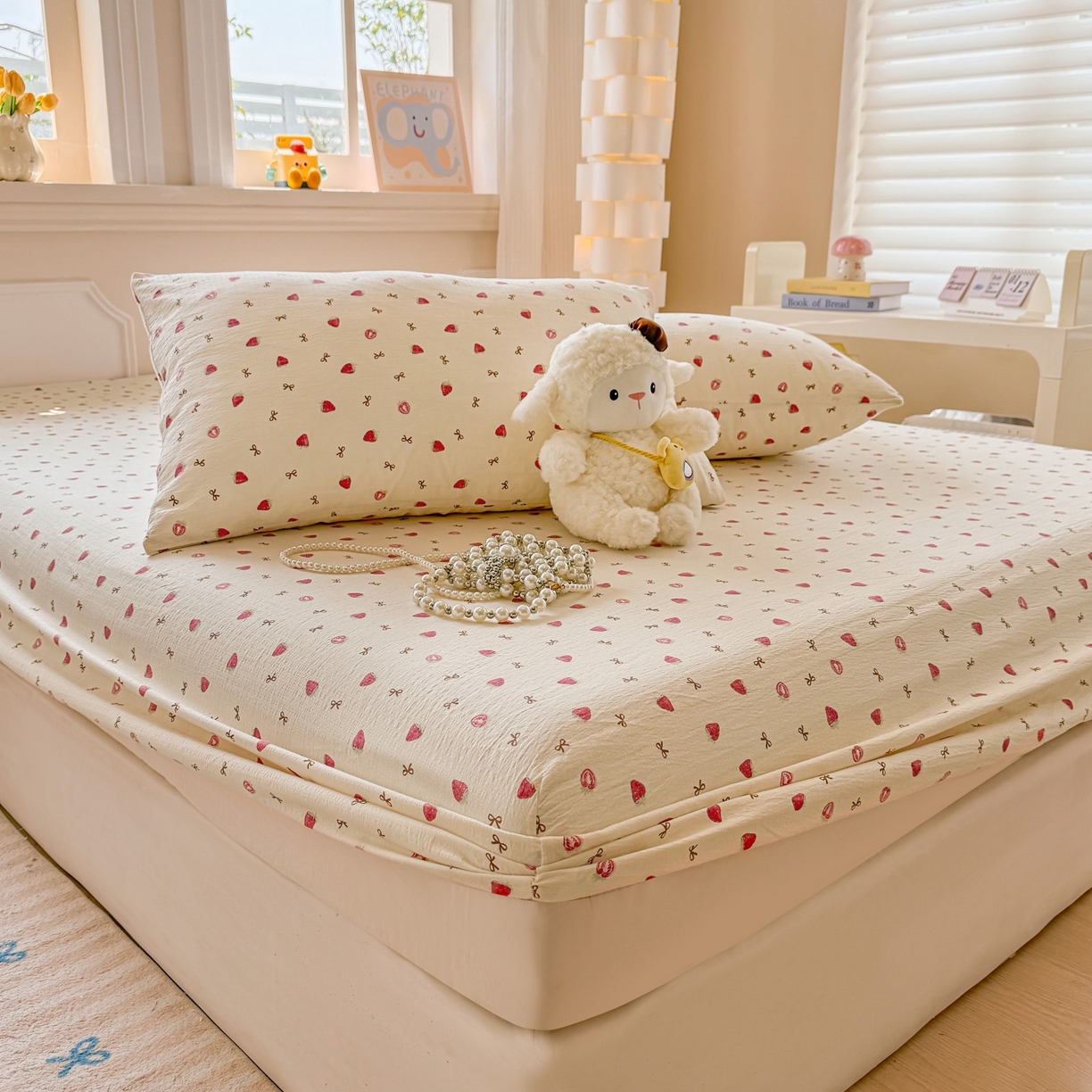 91家纺网 家纺一手货源 找家纺 汣沐生活 2025新款A类木棉双层纱印花床笠 草莓甜心派