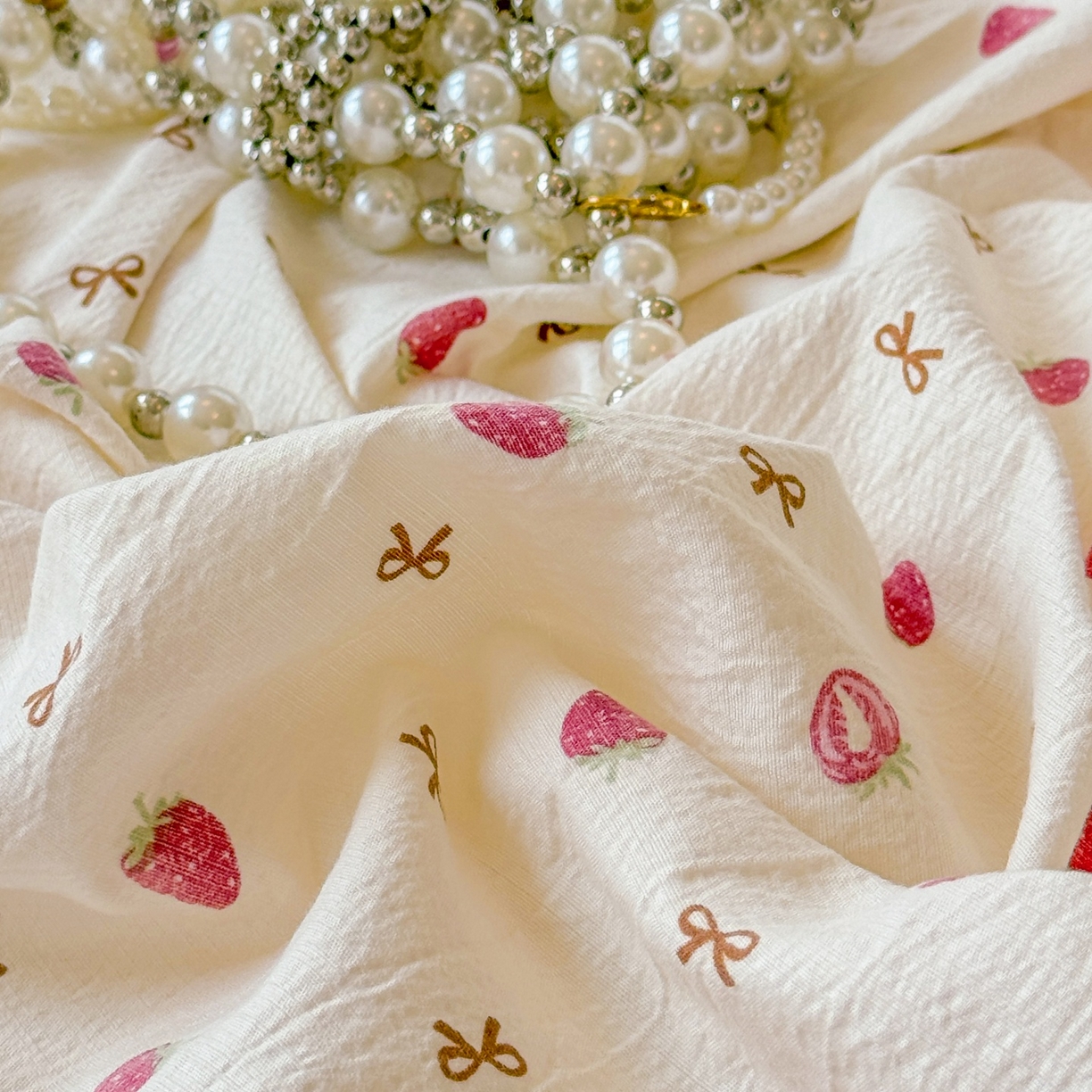 91家纺网 家纺一手货源 找家纺 汣沐生活 2025新款A类木棉双层纱印花床笠 草莓甜心派