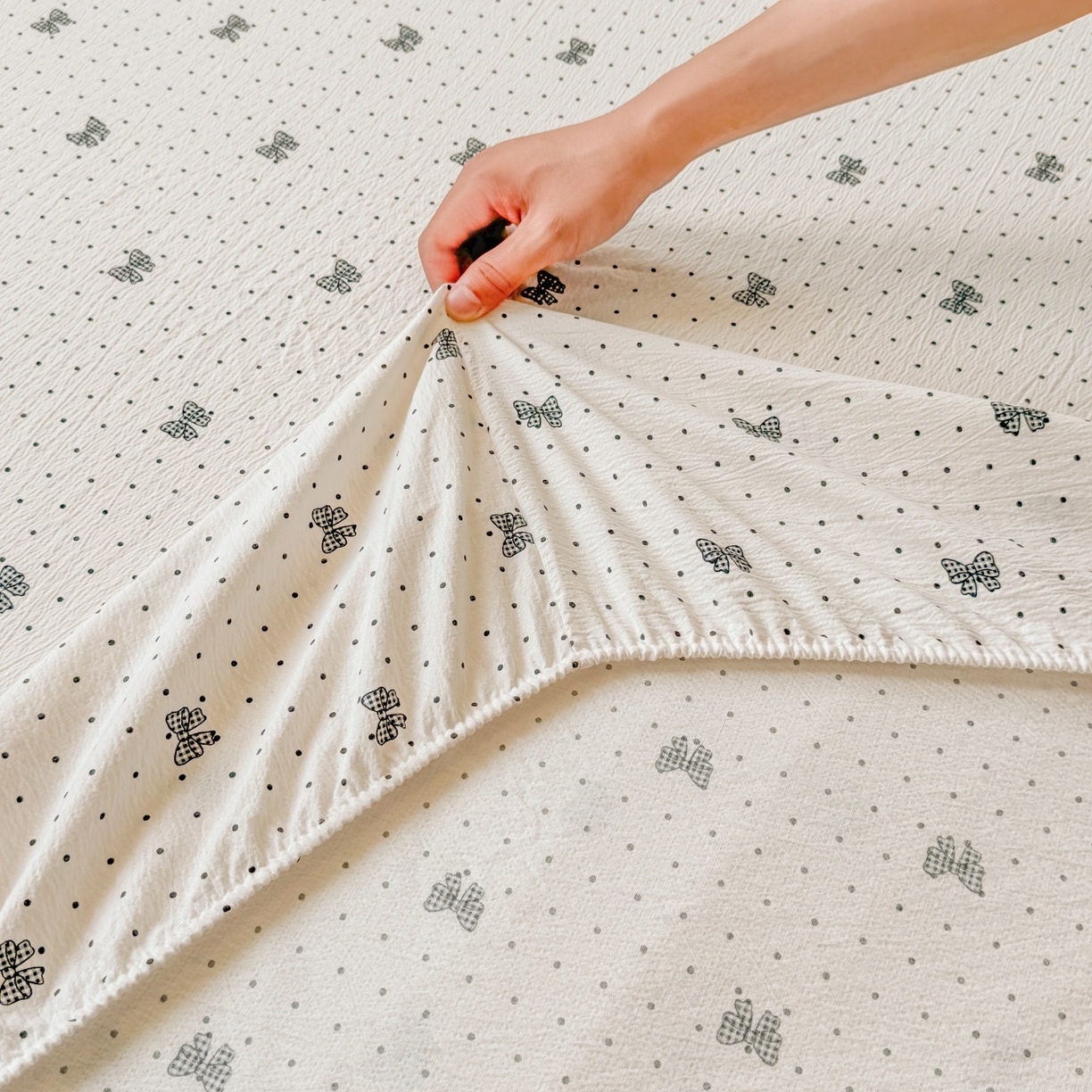 91家纺网 家纺一手货源 找家纺 汣沐生活 2025新款A类木棉双层纱印花床笠 星梦蝴蝶结