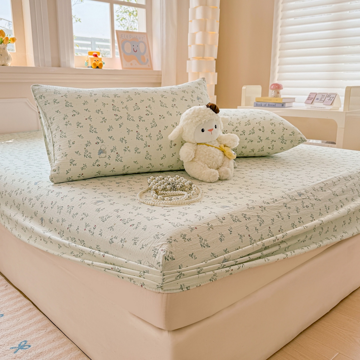 91家纺网 家纺一手货源 找家纺 汣沐生活 2025新款A类木棉双层纱印花床笠 森林萌兔