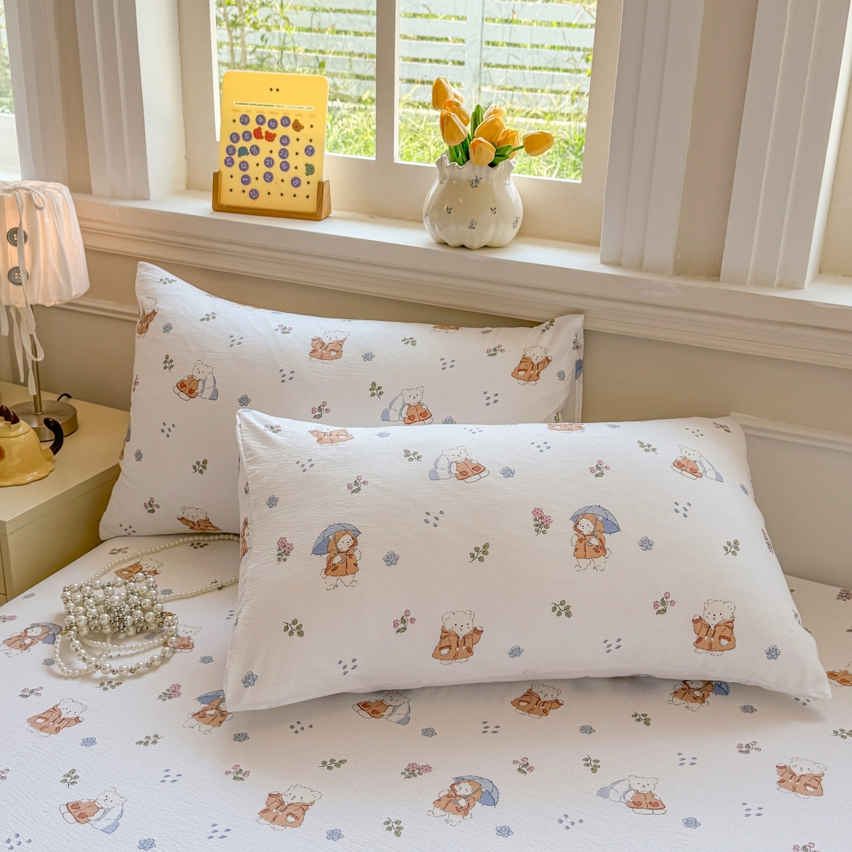 91家纺网 家纺一手货源 找家纺 汣沐生活 2025新款A类木棉双层纱印花床笠 小熊雨趣