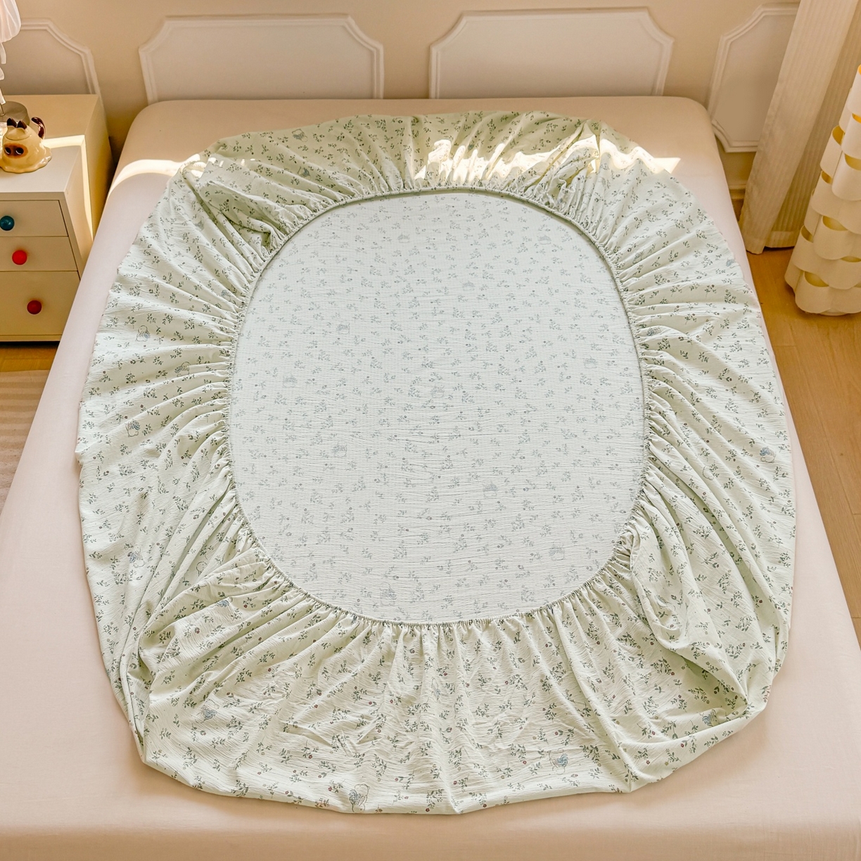 91家纺网 家纺一手货源 找家纺 汣沐生活 2025新款A类木棉双层纱印花床笠 森林萌兔