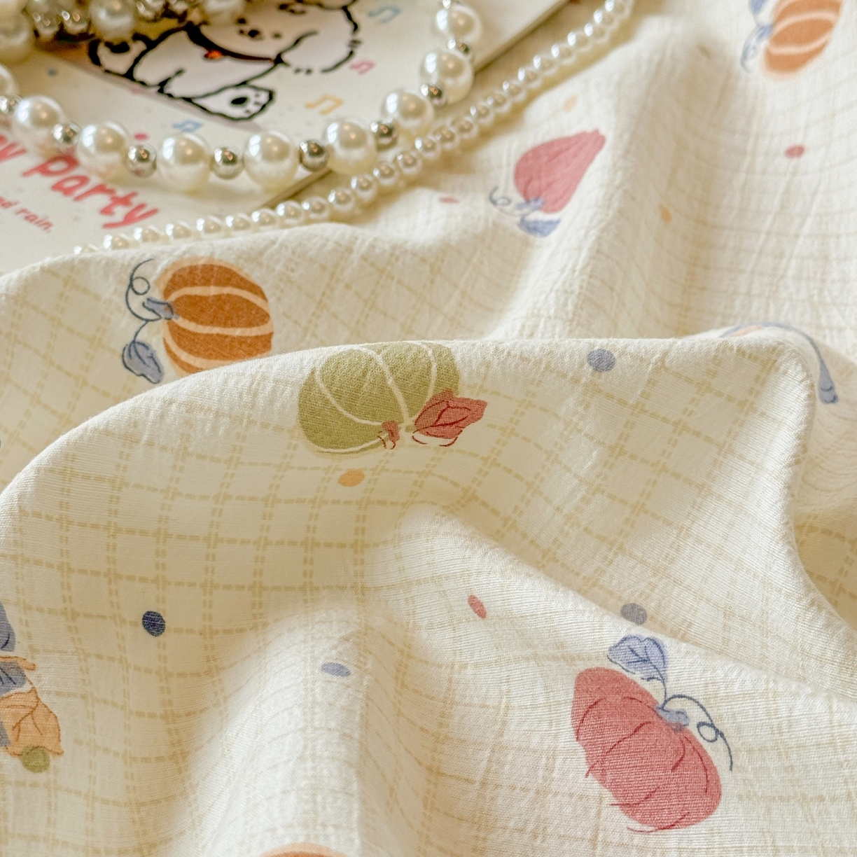 91家纺网 家纺一手货源 找家纺 汣沐生活 2025新款A类木棉双层纱印花床笠 南瓜田园记