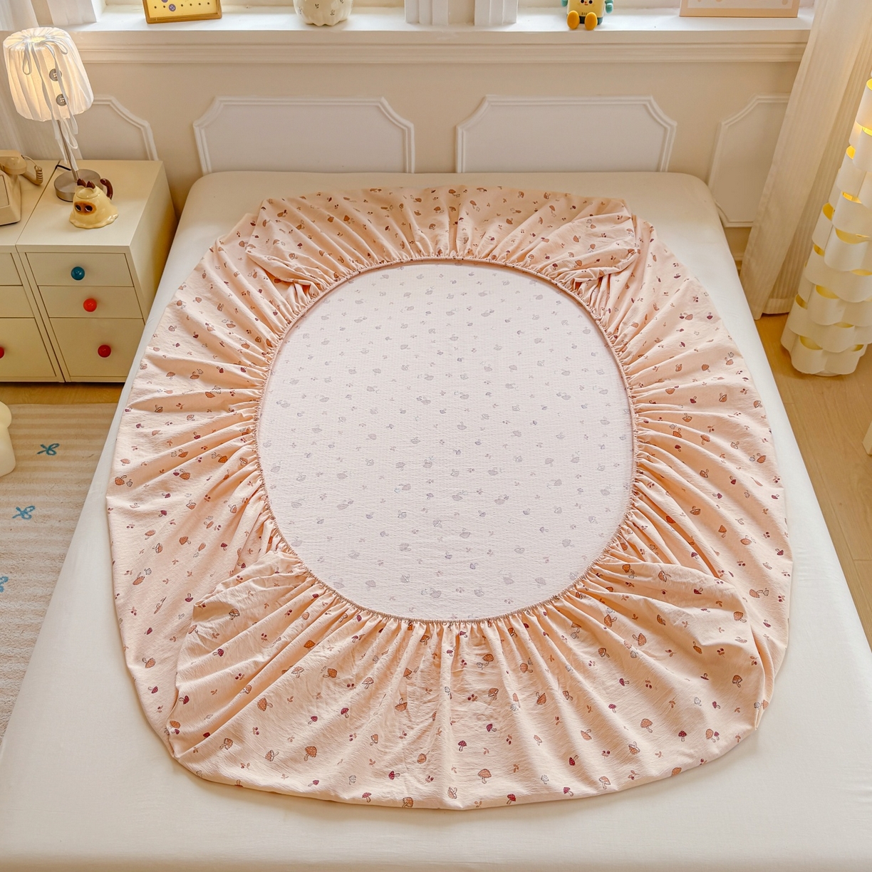 91家纺网 家纺一手货源 找家纺 汣沐生活 2025新款A类木棉双层纱印花床笠 焦糖奶蘑