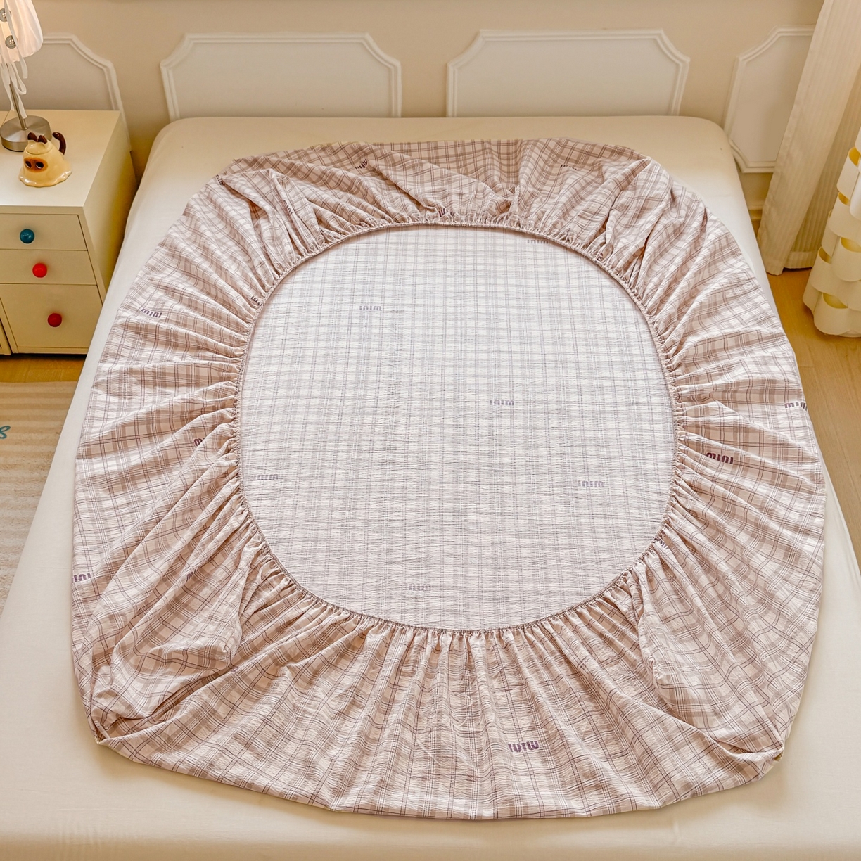 91家纺网 家纺一手货源 找家纺 汣沐生活 2025新款A类木棉双层纱印花床笠 嘉柏丽尔梦境