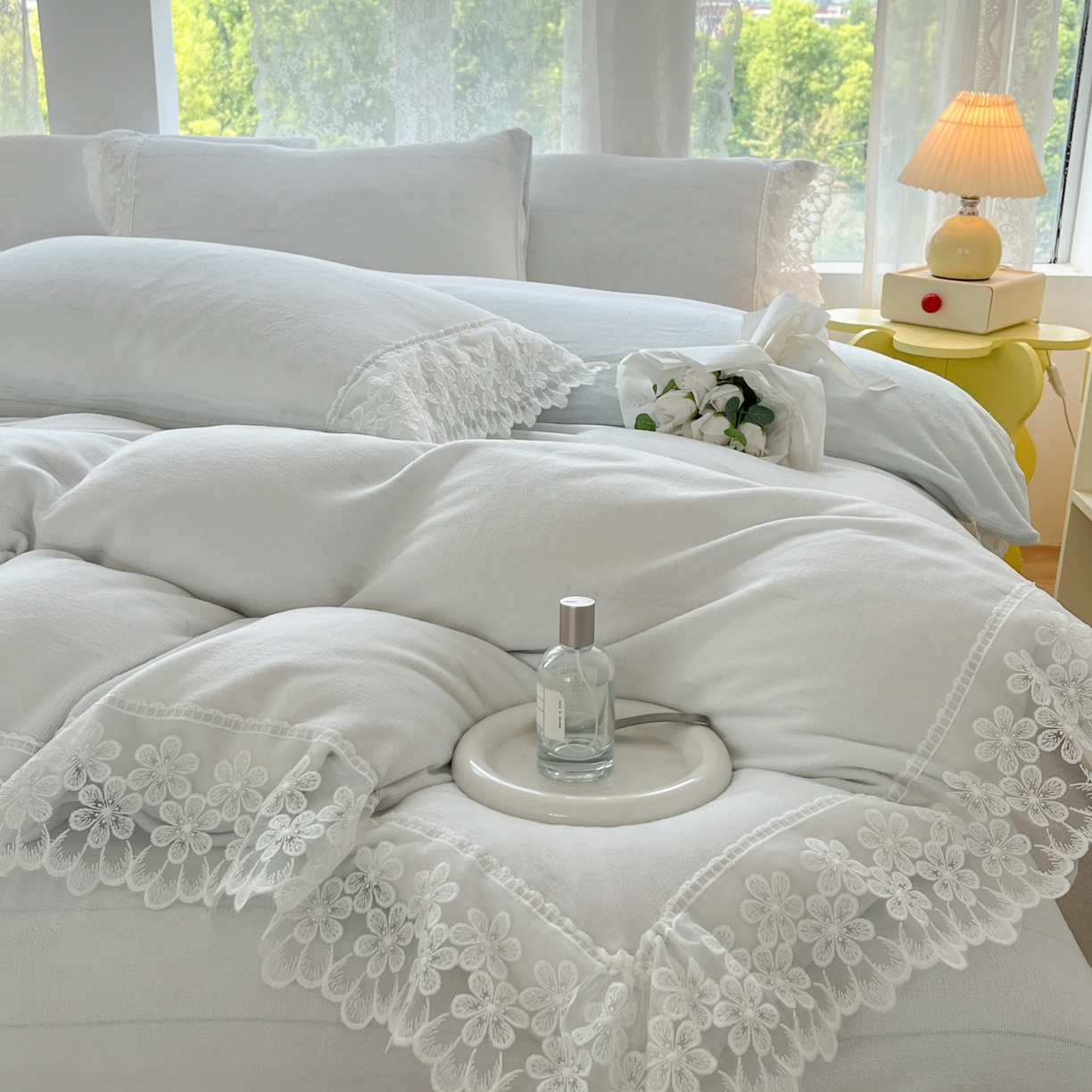 91家纺网 家纺一手货源 找家纺 （总）汣沐生活 2025新款奶油风纯色牛奶绒花边四件套三件套
