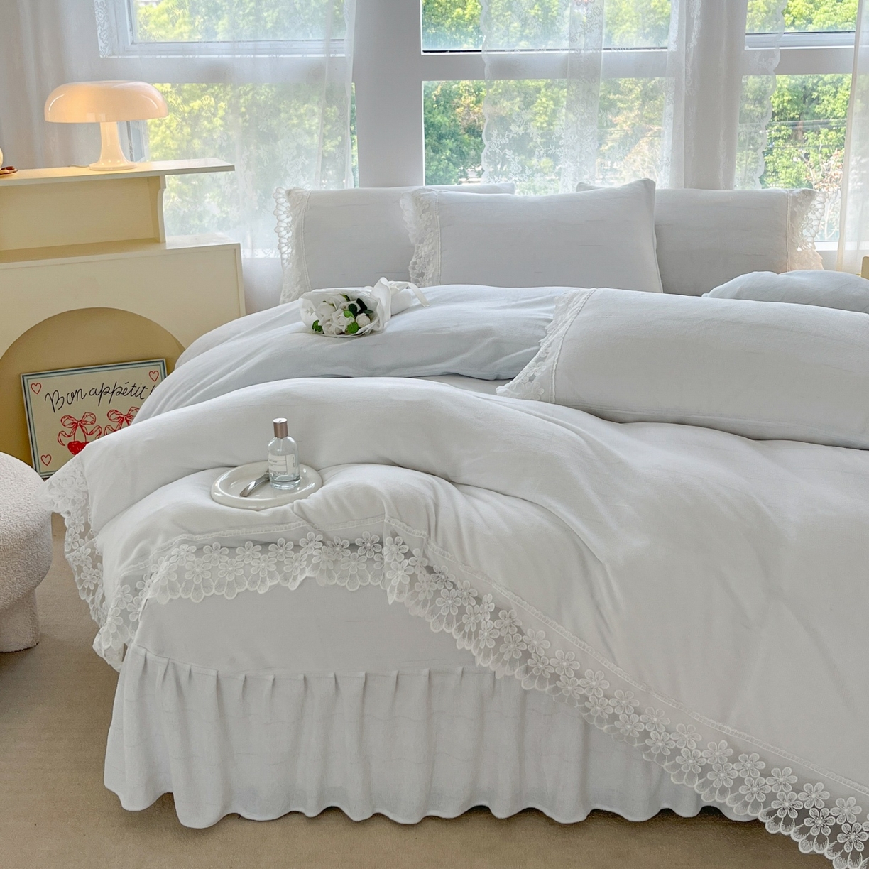 91家纺网 家纺一手货源 找家纺 （总）汣沐生活 2025新款奶油风纯色牛奶绒花边四件套三件套