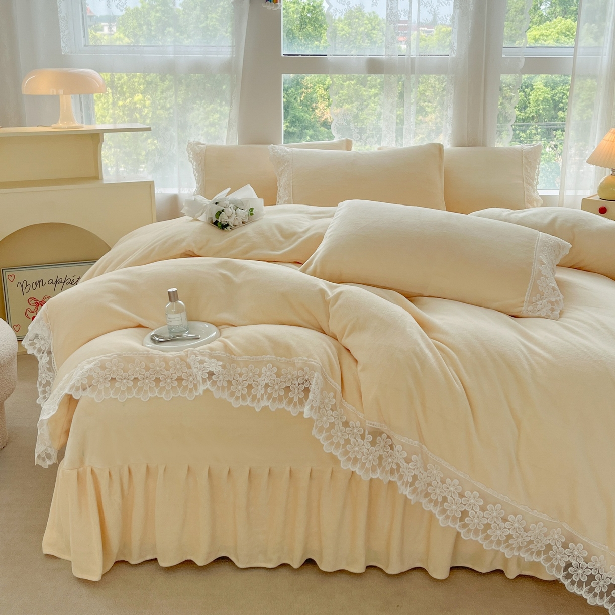 91家纺网 家纺一手货源 找家纺 汣沐生活 2025新款奶油风纯色牛奶绒花边四件套三件套 花边款-可可蛋奶