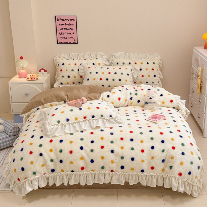 91家纺网 家纺一手货源 找家纺 米莱家纺 2025新款兔毛绒花边牛奶绒四件套 彩色圆点