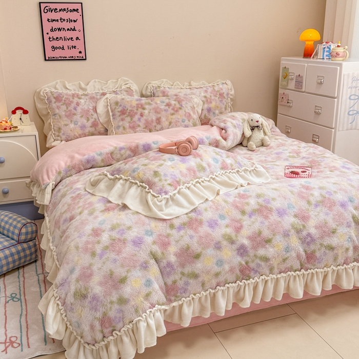 91家纺网 家纺一手货源 找家纺 米莱家纺 2025新款兔毛绒花边牛奶绒四件套 繁花