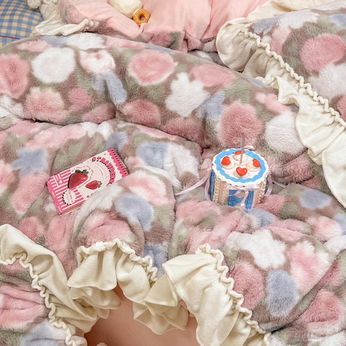 91家纺网 家纺一手货源 找家纺 米莱家纺 2025新款兔毛绒花边牛奶绒四件套 粉黛