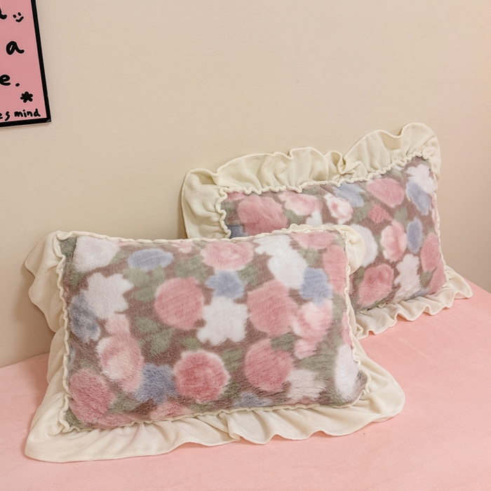 91家纺网 家纺一手货源 找家纺 米莱家纺 2025新款兔毛绒花边牛奶绒四件套 粉黛