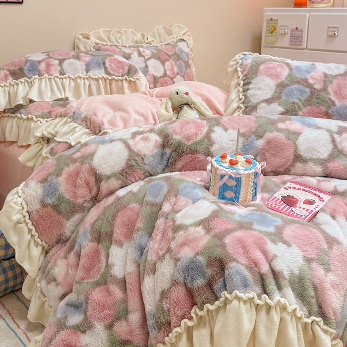 91家纺网 家纺一手货源 找家纺 米莱家纺 2025新款兔毛绒花边牛奶绒四件套 粉黛