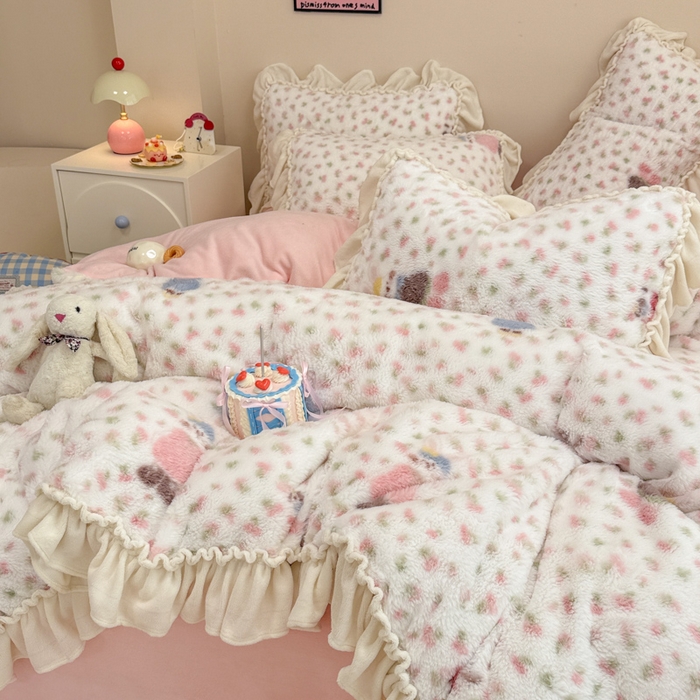 91家纺网 家纺一手货源 找家纺 米莱家纺 2025新款兔毛绒花边牛奶绒四件套 可爱兔