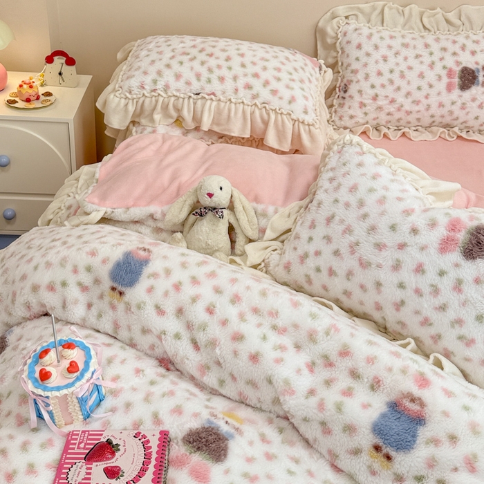 91家纺网 家纺一手货源 找家纺 米莱家纺 2025新款兔毛绒花边牛奶绒四件套 可爱兔