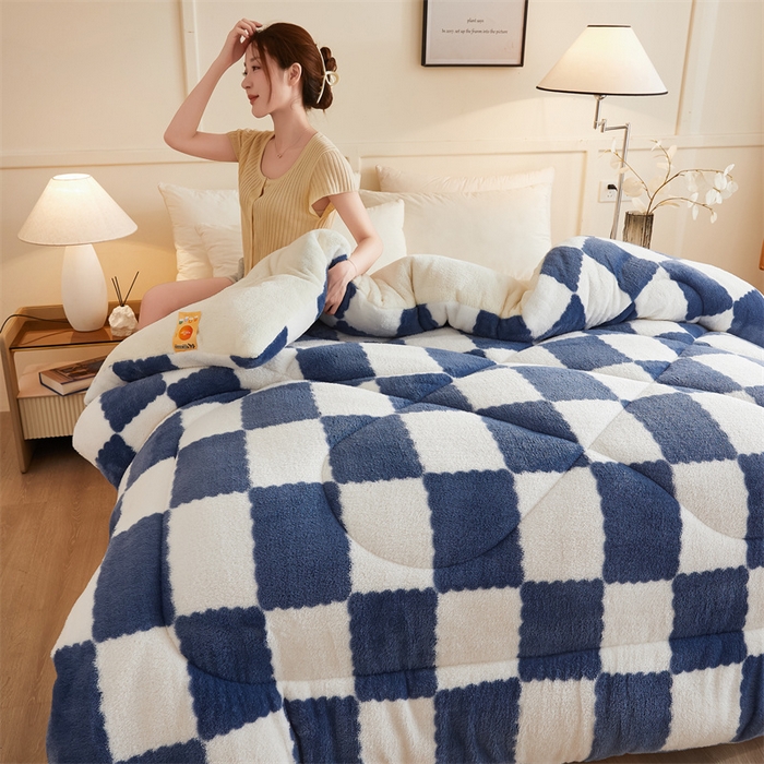 91家纺网 家纺一手货源 找家纺 爱屋及屋 2025新款北极绒双面绒牛奶绒棋盘格冬被被子被芯 棋盘-蓝白格