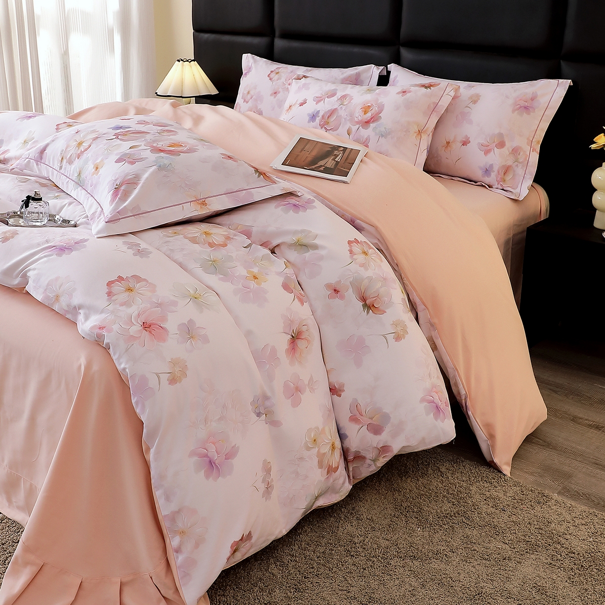 91家纺网 家纺一手货源 找家纺 馨雅家纺 2025新款全棉磨毛数码印花四件套 花觅-粉