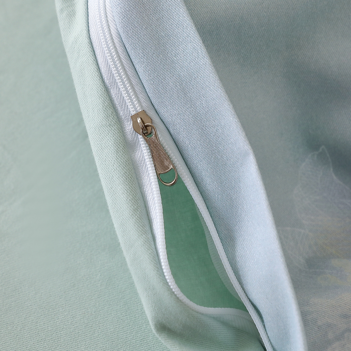 91家纺网 家纺一手货源 找家纺 馨雅家纺 2025新款全棉磨毛数码印花单品被套 花香满泾-绿