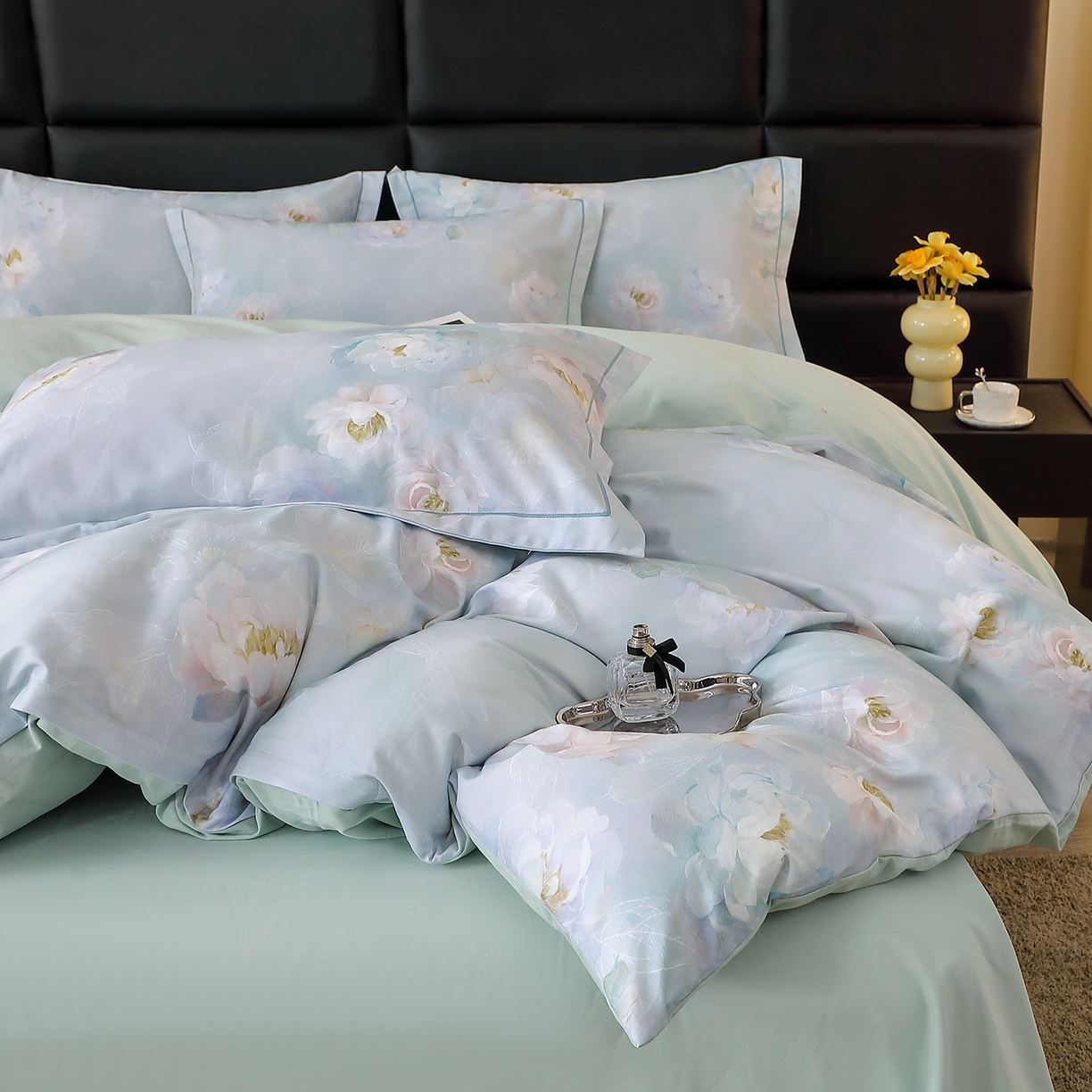 91家纺网 家纺一手货源 找家纺 馨雅家纺 2025新款全棉磨毛数码印花四件套 花香满泾-绿