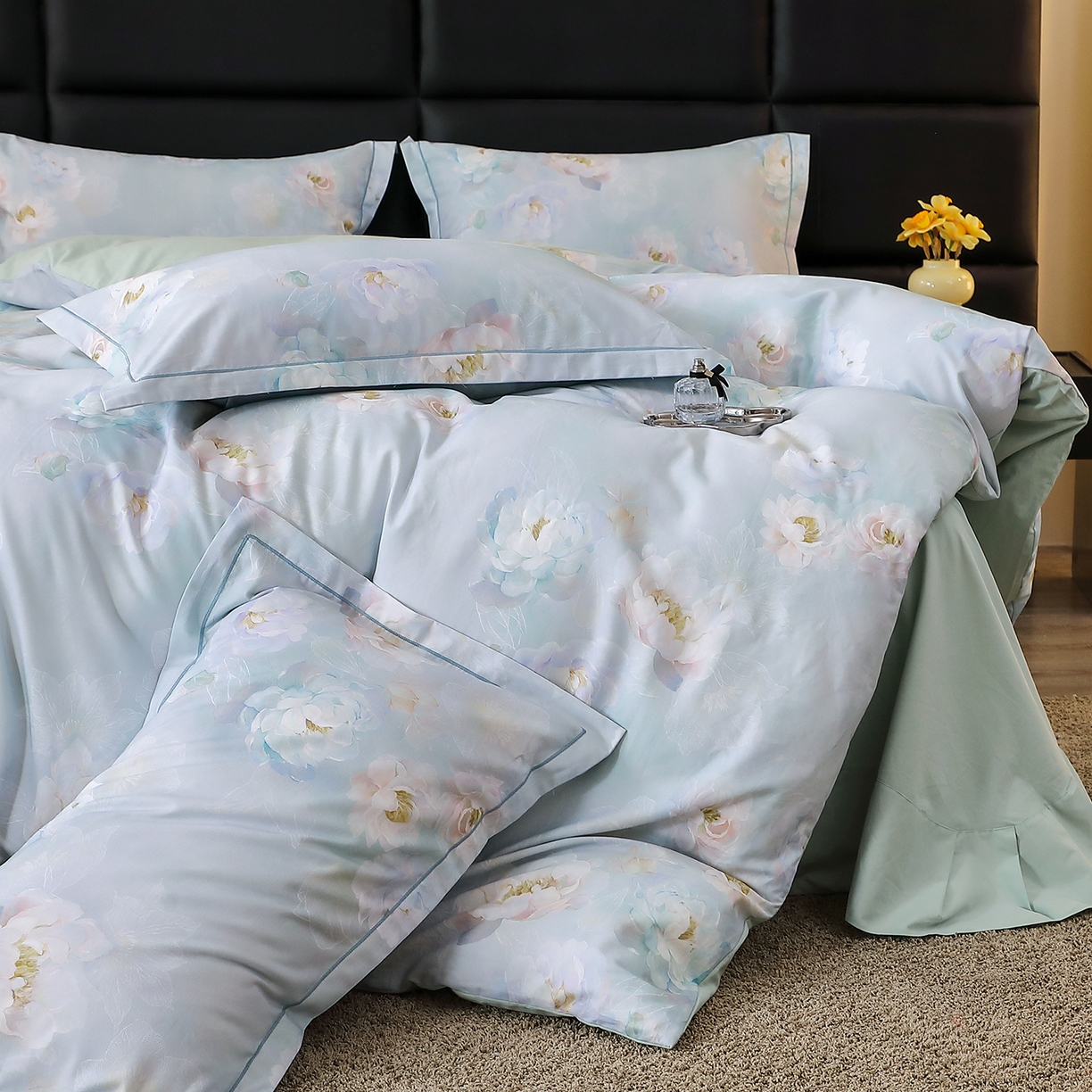 91家纺网 家纺一手货源 找家纺 馨雅家纺 2025新款全棉磨毛数码印花四件套 花香满泾-绿