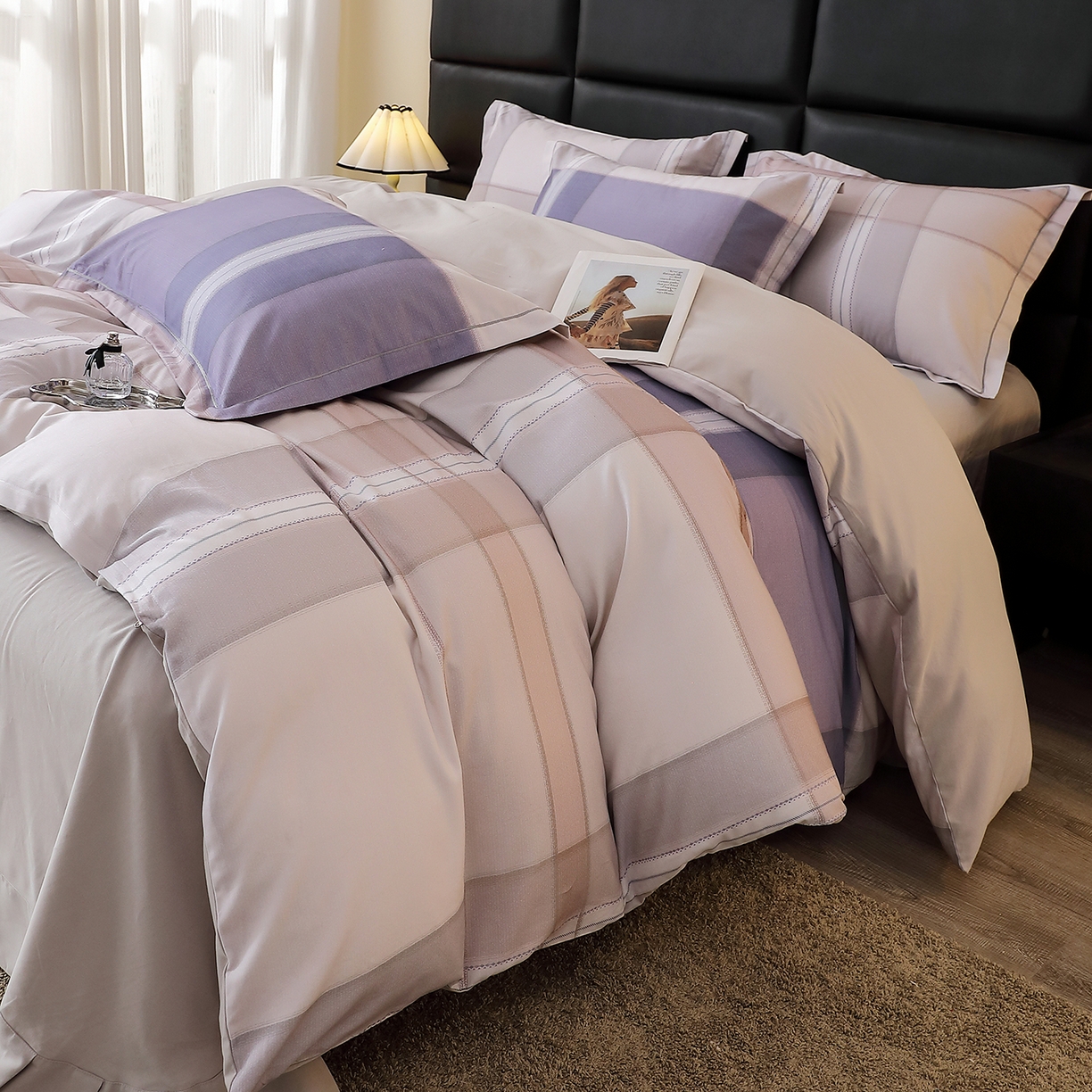 91家纺网 家纺一手货源 找家纺 馨雅家纺 2025新款全棉磨毛数码印花四件套 卡奈-兰