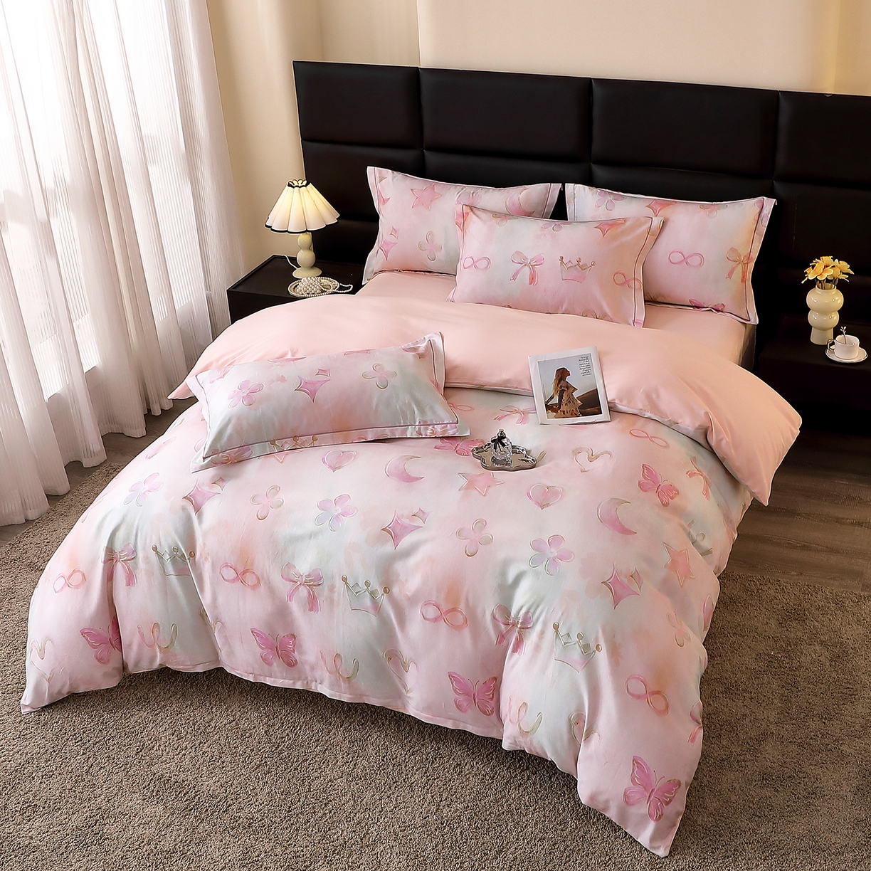 91家纺网 家纺一手货源 找家纺 馨雅家纺 2025新款全棉磨毛数码印花四件套 娜拉-粉