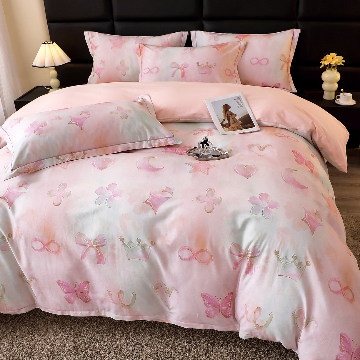 91家纺网 家纺一手货源 找家纺 馨雅家纺 2025新款全棉磨毛数码印花四件套 娜拉-粉