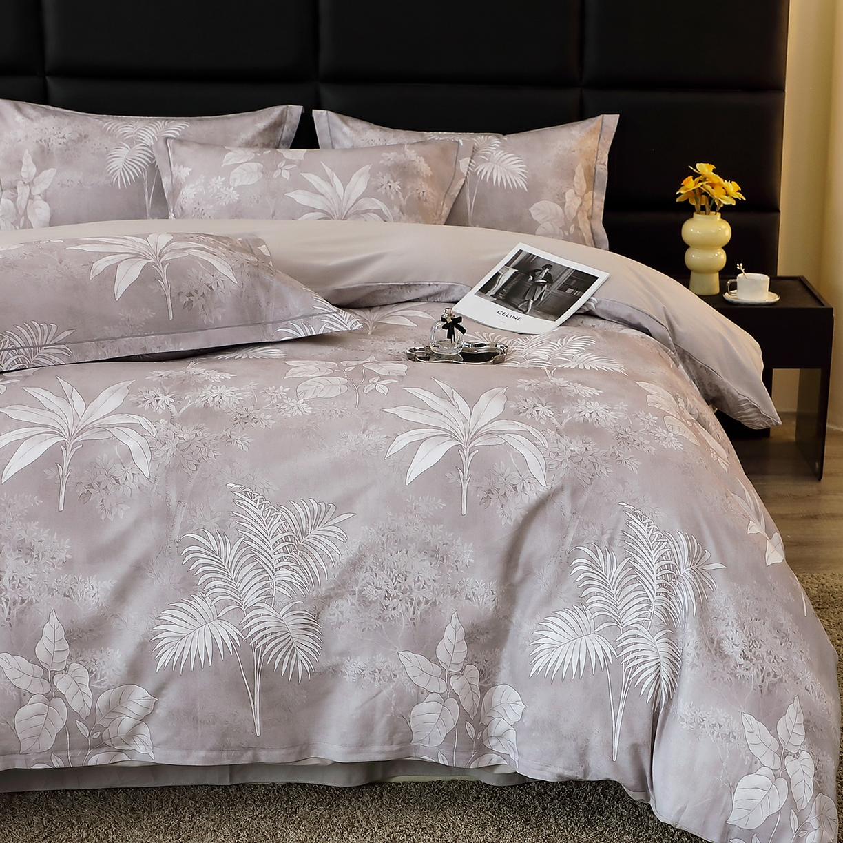 91家纺网 家纺一手货源 找家纺 馨雅家纺 2025新款全棉磨毛数码印花四件套 晴岛晚风-灰