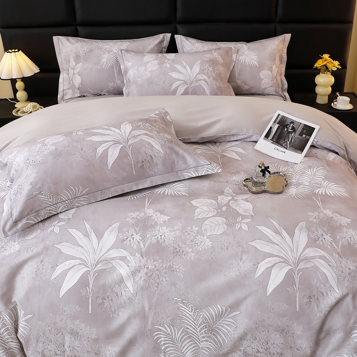 91家纺网 家纺一手货源 找家纺 馨雅家纺 2025新款全棉磨毛数码印花四件套 晴岛晚风-灰