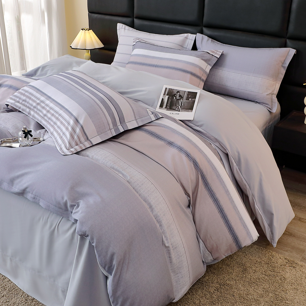 91家纺网 家纺一手货源 找家纺 馨雅家纺 2025新款全棉磨毛数码印花四件套 维斯塔-灰