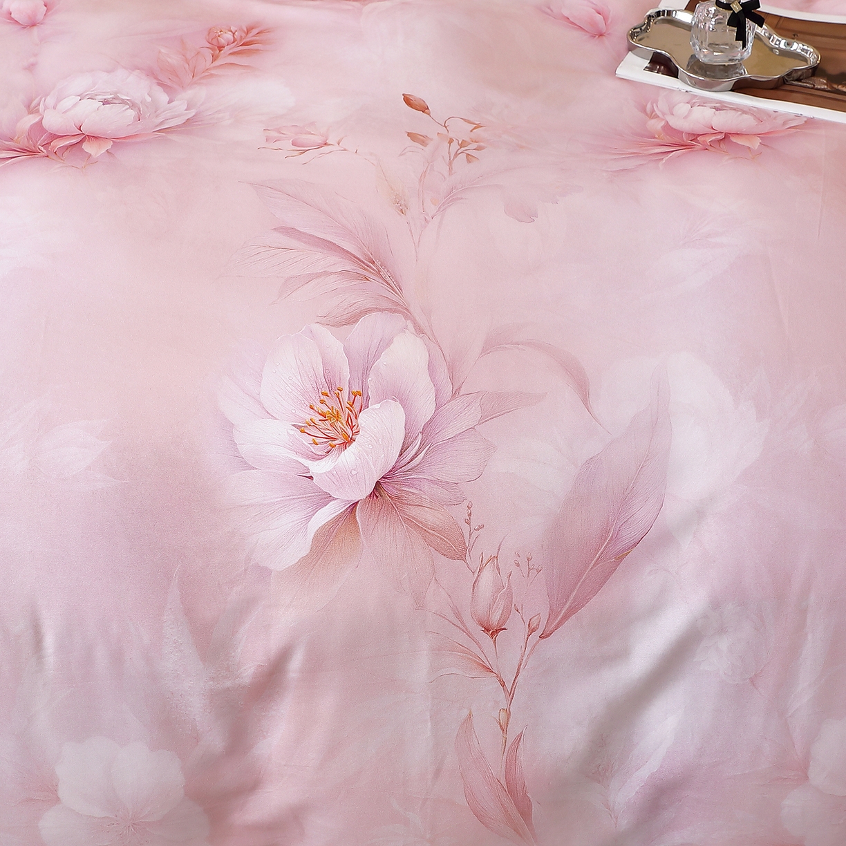 91家纺网 家纺一手货源 找家纺 馨雅家纺 2025新款全棉磨毛数码印花四件套 禧棠-粉