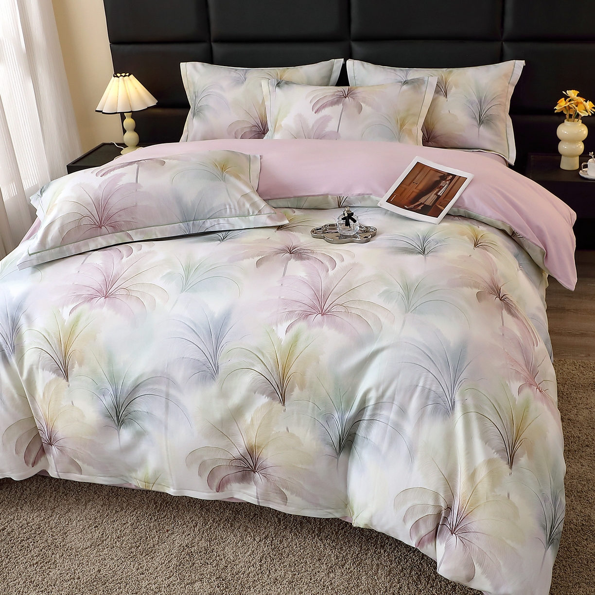 91家纺网 家纺一手货源 找家纺 馨雅家纺 2025新款全棉磨毛数码印花四件套 夏有乔木-粉