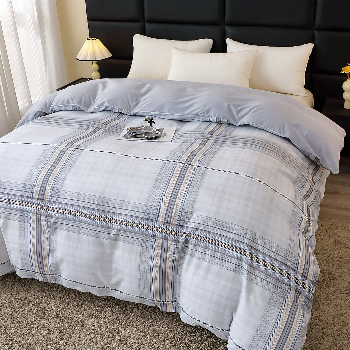 91家纺网 家纺一手货源 找家纺 馨雅家纺 2025新款全棉磨毛数码印花单品被套 遇见-灰