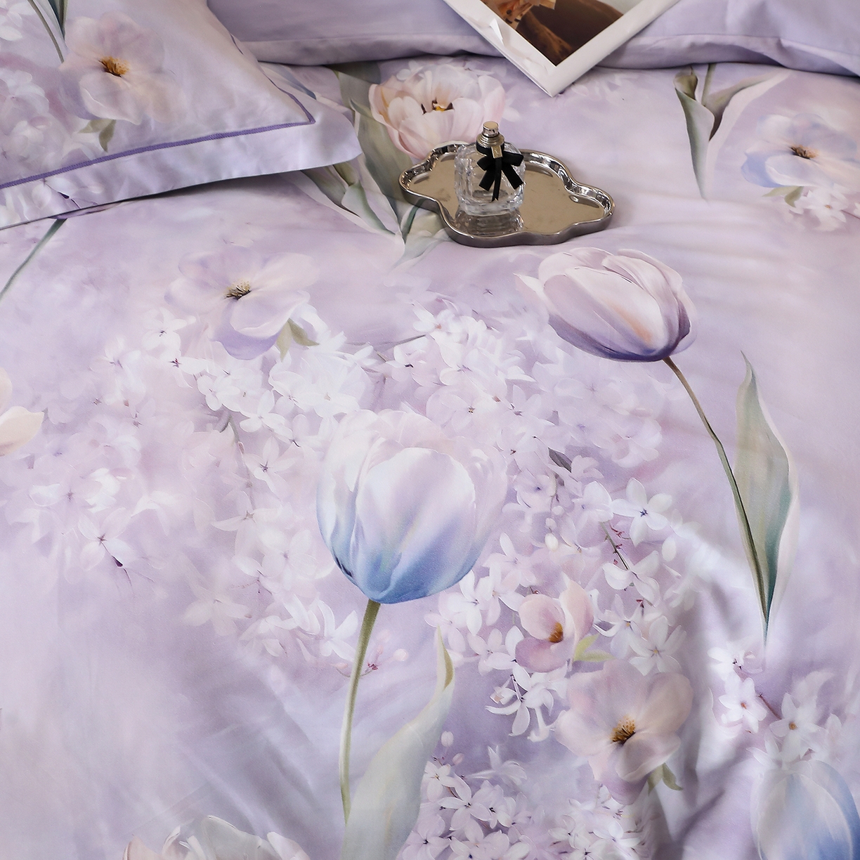 91家纺网 家纺一手货源 找家纺 馨雅家纺 2025新款全棉磨毛数码印花四件套 郁花町-紫