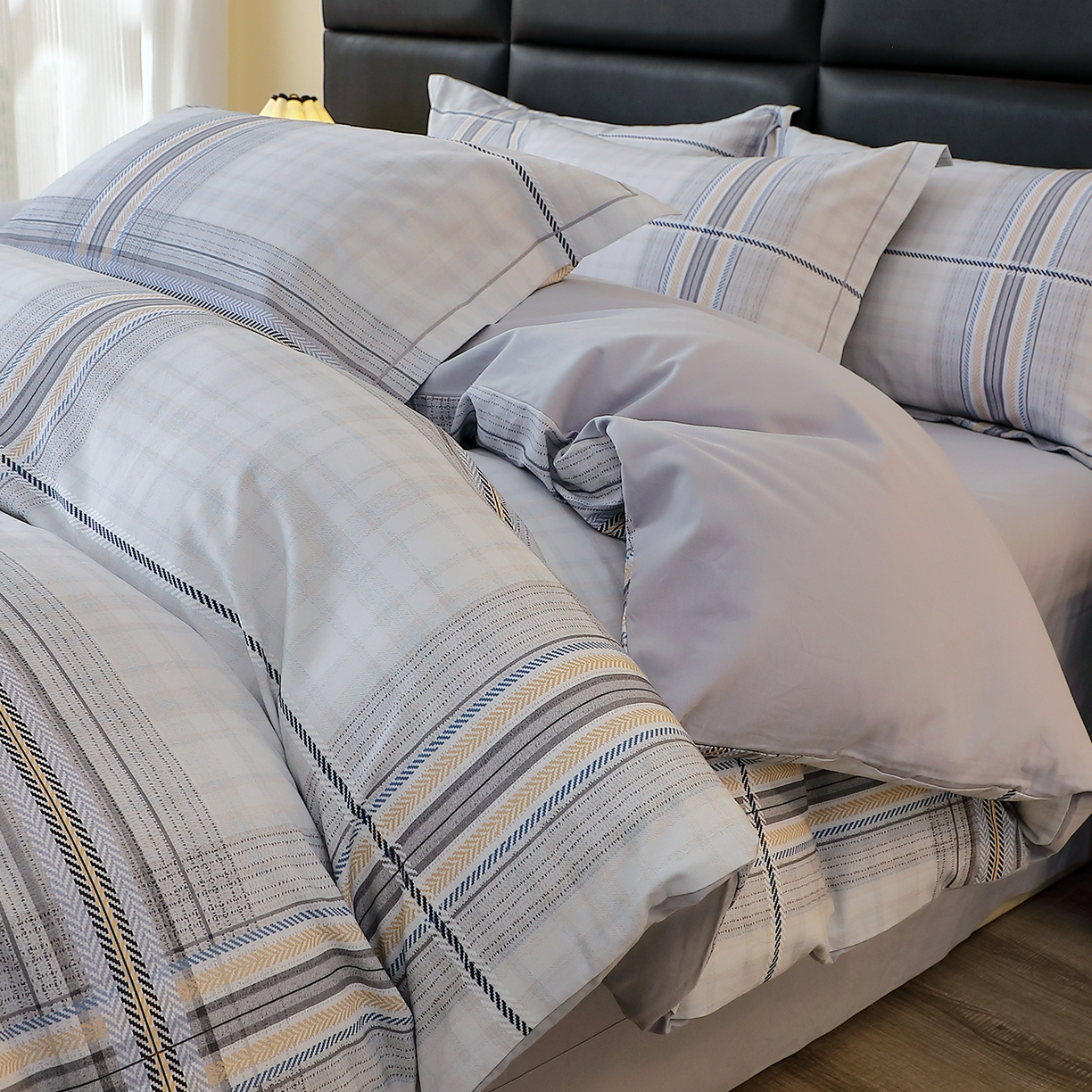 91家纺网 家纺一手货源 找家纺 馨雅家纺 2025新款全棉磨毛数码印花四件套 遇见-灰