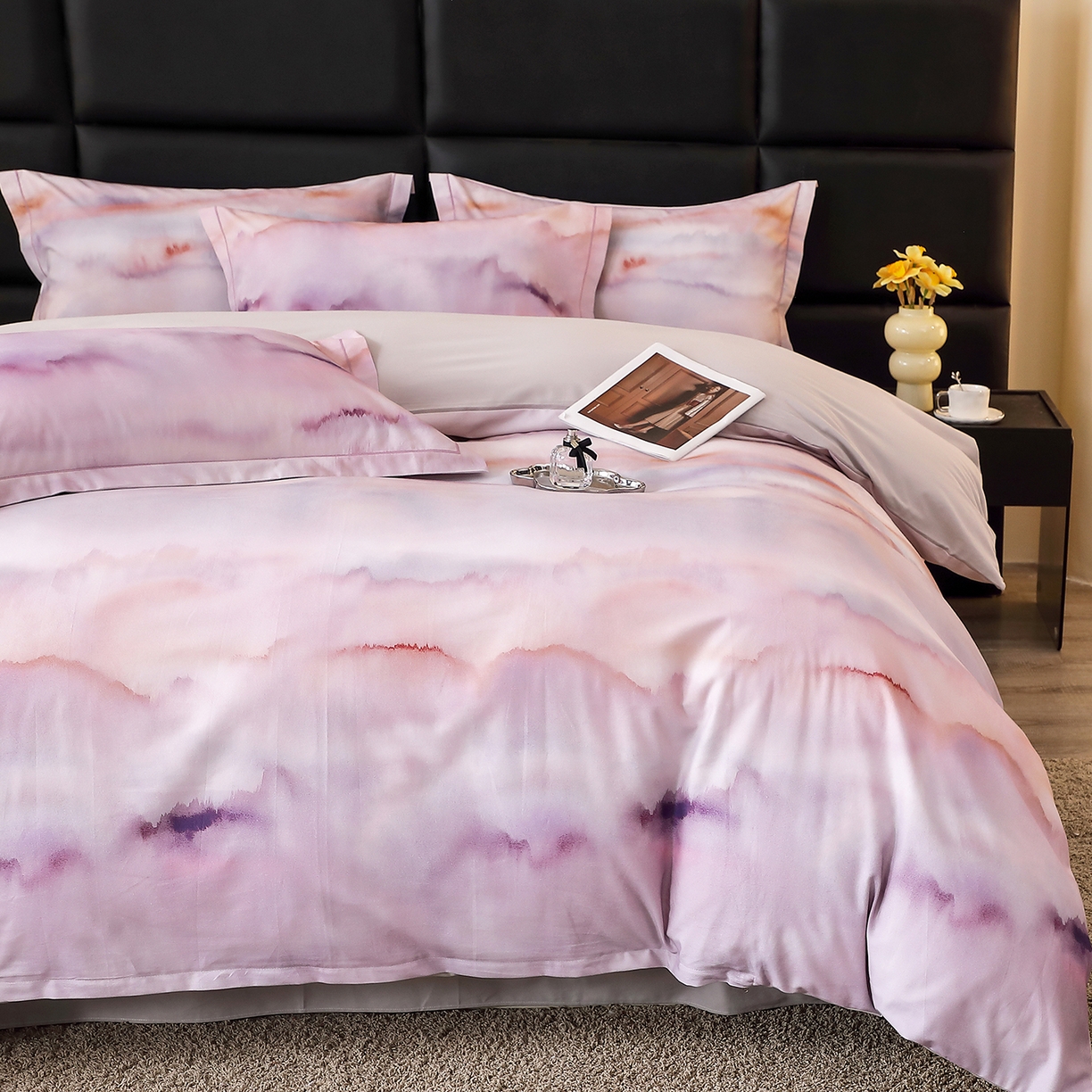 91家纺网 家纺一手货源 找家纺 馨雅家纺 2025新款全棉磨毛数码印花四件套 云霞-粉