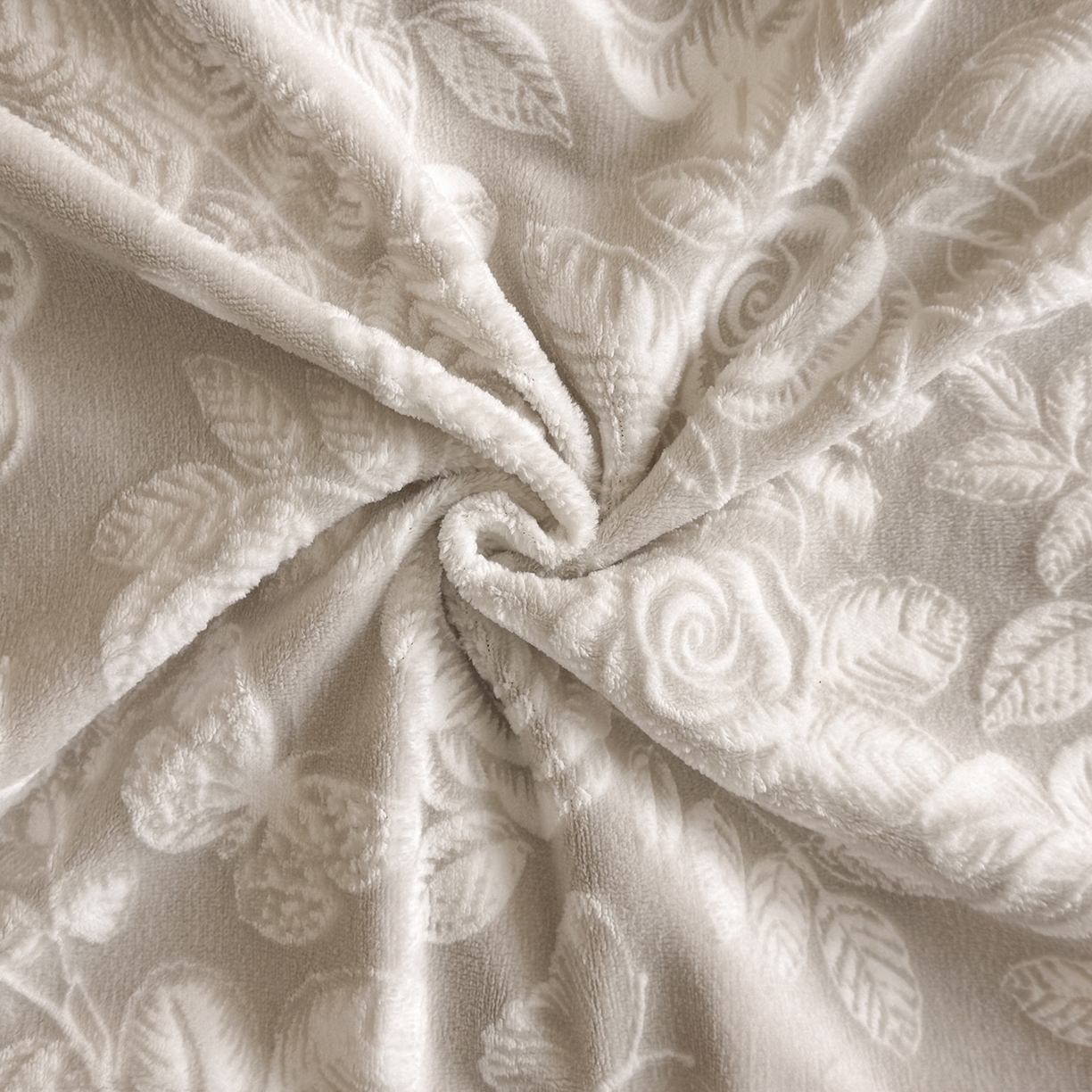 91家纺网 家纺一手货源 找家纺 民新家纺 2025新款牛奶绒烂花花边款四件套 蝶恋花-羊绒灰