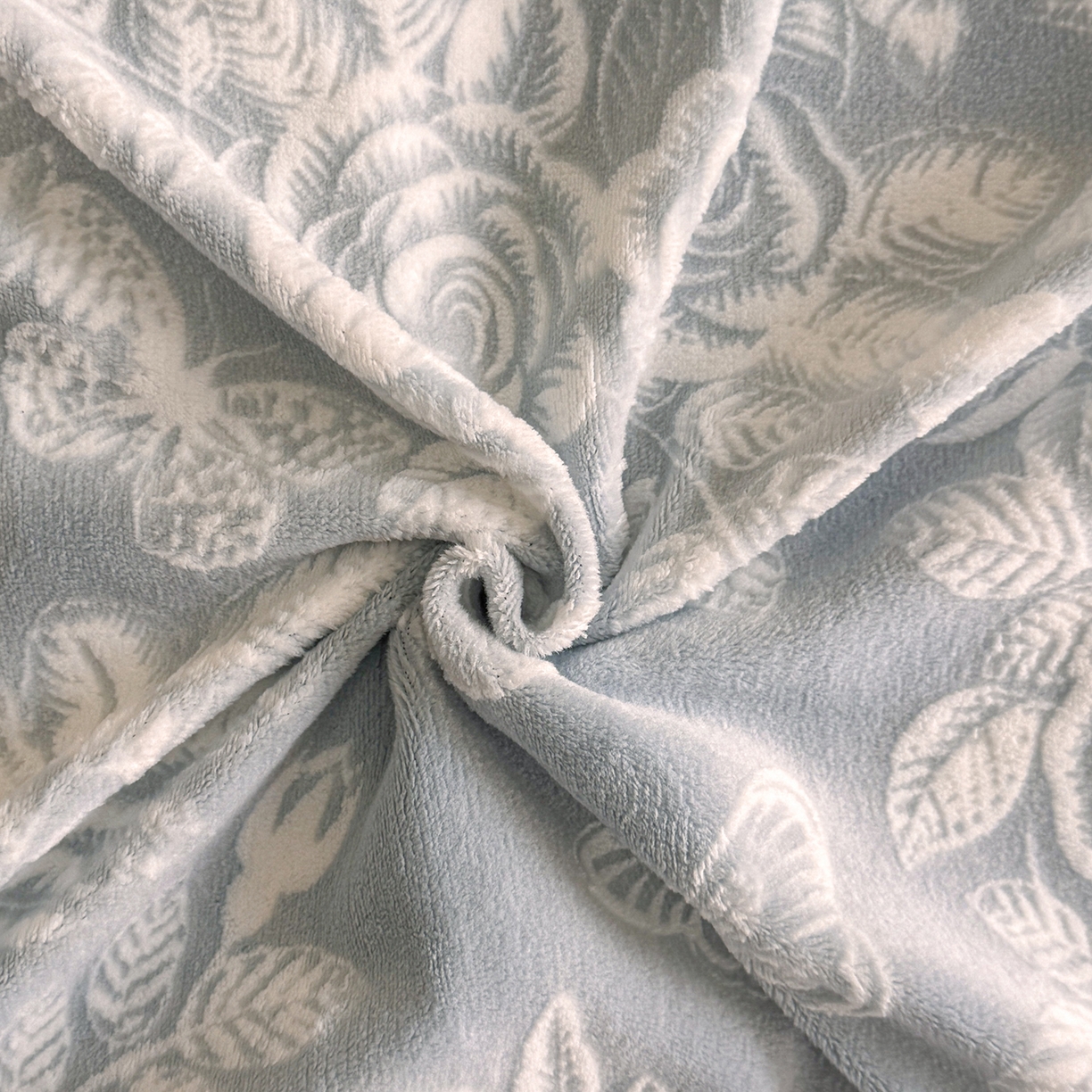 91家纺网 家纺一手货源 找家纺 民新家纺 2025新款牛奶绒烂花花边款四件套 蝶恋花-蓝