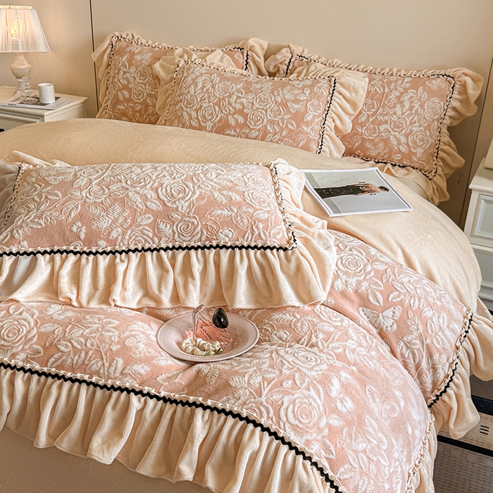 91家纺网 家纺一手货源 找家纺 （总）民新家纺 2025新款牛奶绒烂花花边款四件套