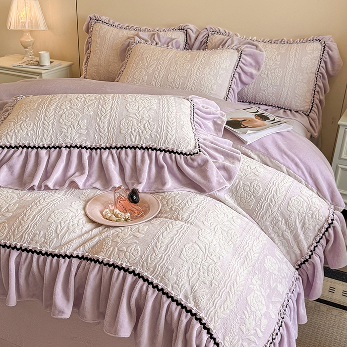 91家纺网 家纺一手货源 找家纺 （总）民新家纺 2025新款牛奶绒烂花花边款四件套