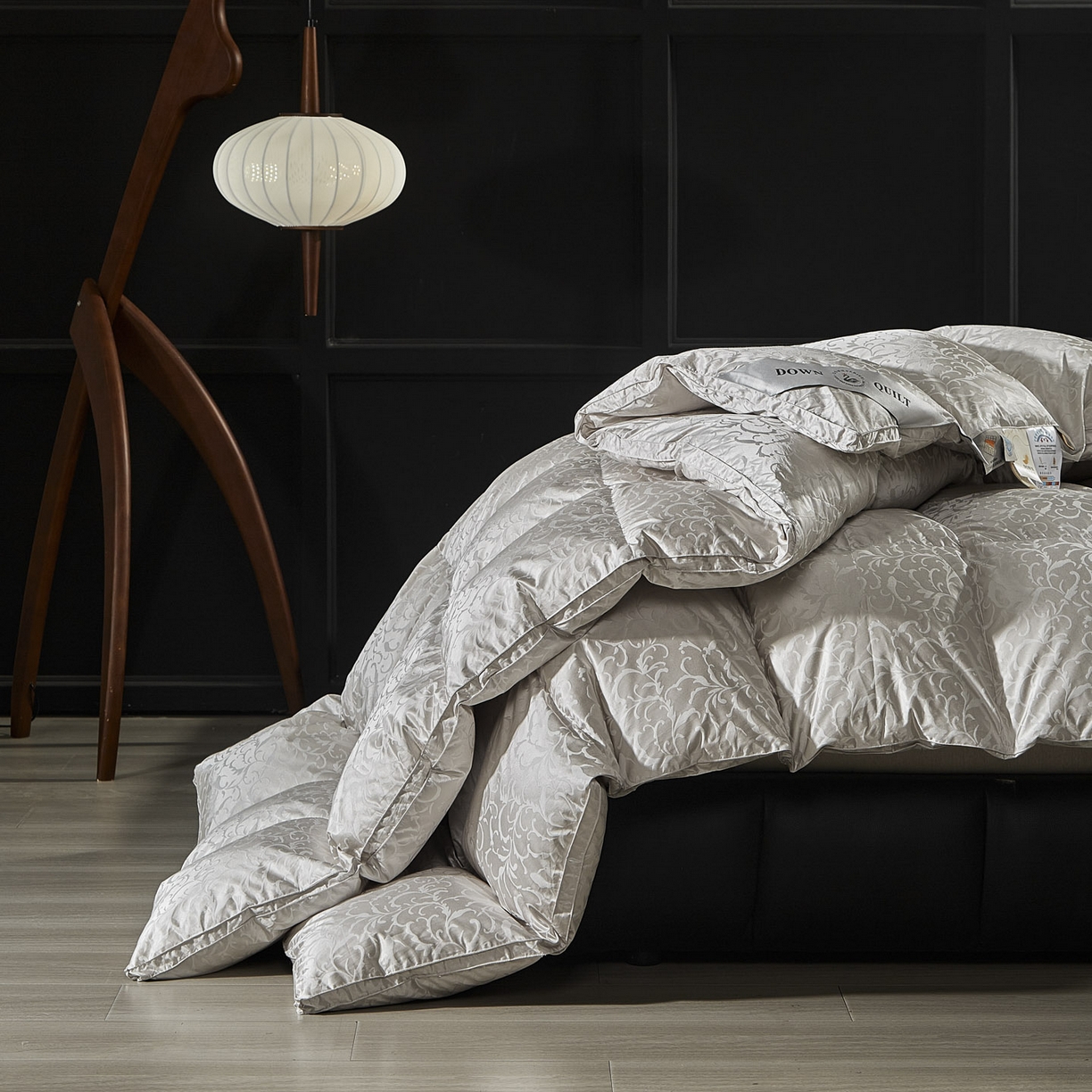 91家纺网 家纺一手货源 找家纺 暖羽屋羽绒馆 2025新款95鸭绒95绒子含量超精密金银丝大提花冬被羽绒被子双人羽绒春秋被芯 洛威尔 灰